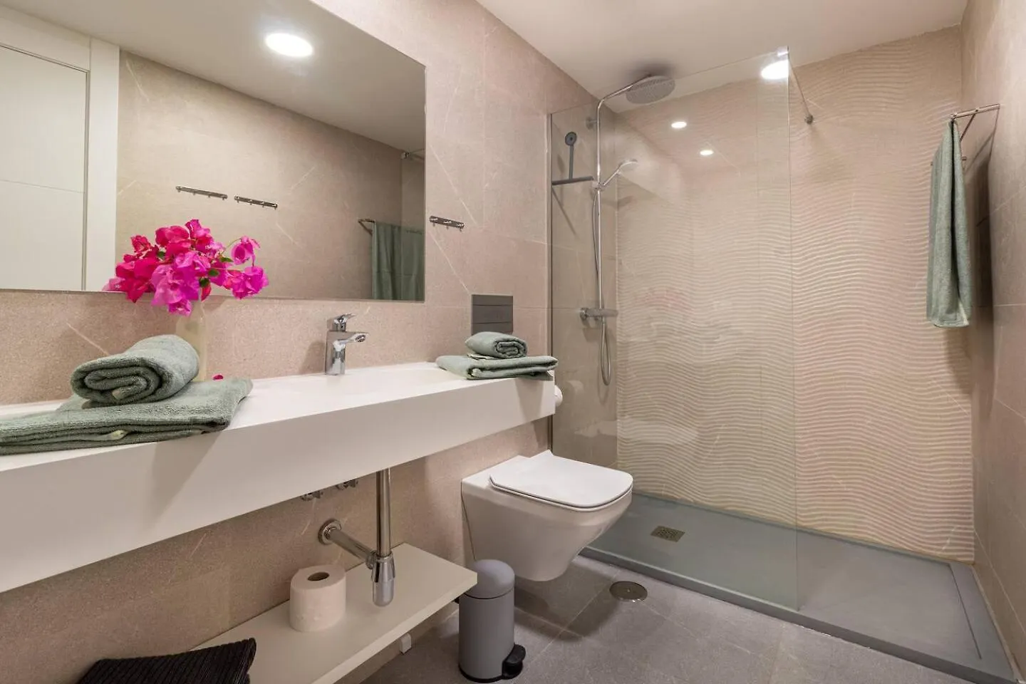 شقة Seaview 3-Bed Flat With 2 Terraces Mijas Pueblo